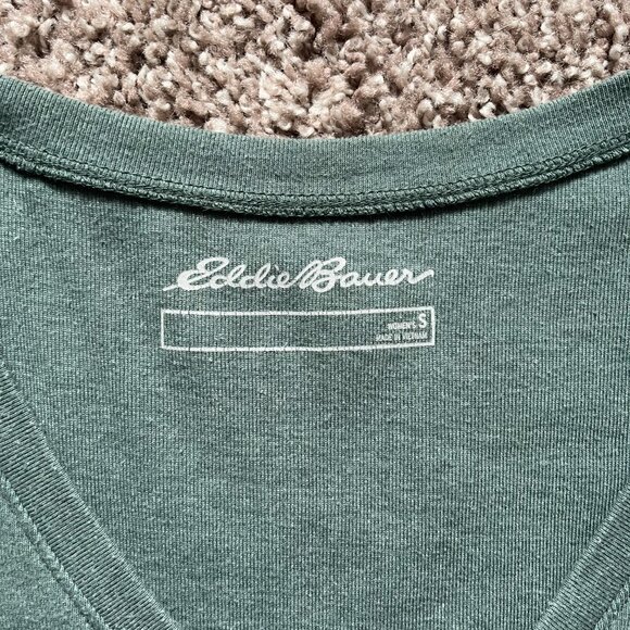 Eddie Bauer V-Neck Shirt - Picture 2 of 2